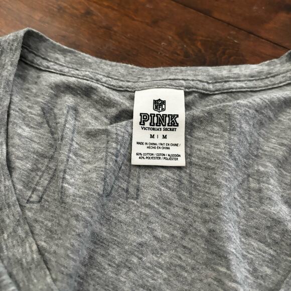 Victoria’s Secret Pink Women’s Medium NFL Bears Graphic Tee‎ - Picture 3 of 4